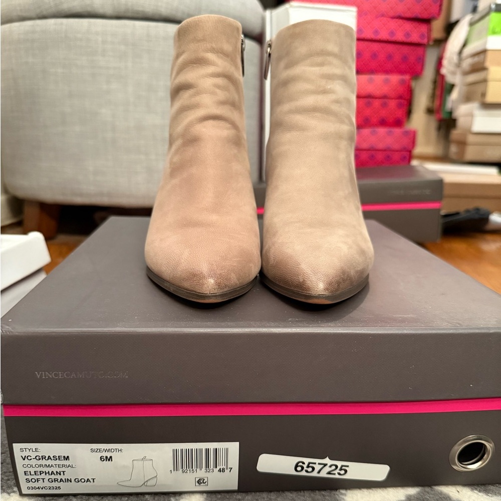 Vince Camuto VC-Grasem Ankle Boots